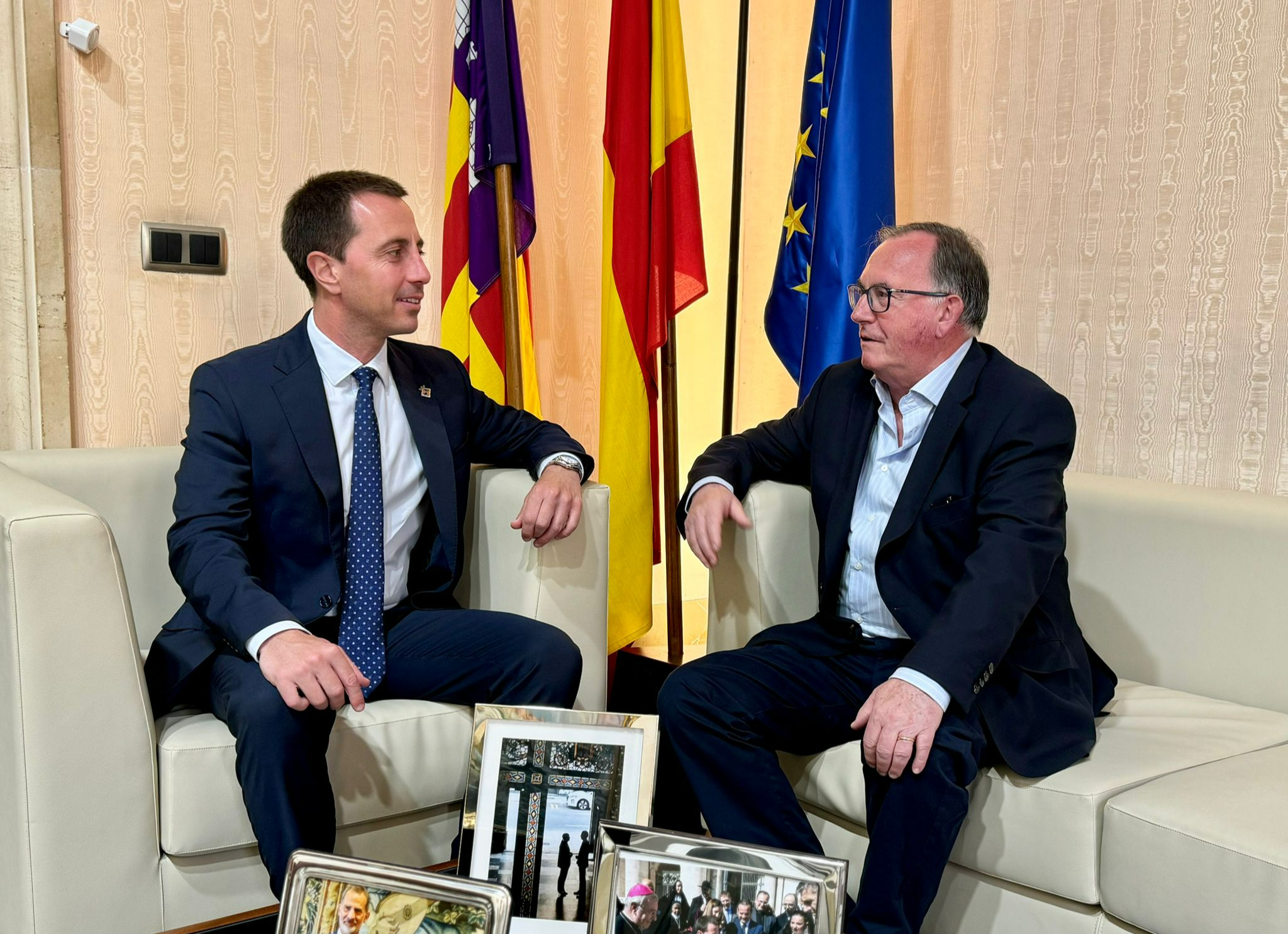 El president del Consell de Mallorca, Llorenç Galmés, rep en audiència el nou president del Consell Econòmic i Social, Francesc Fiol.