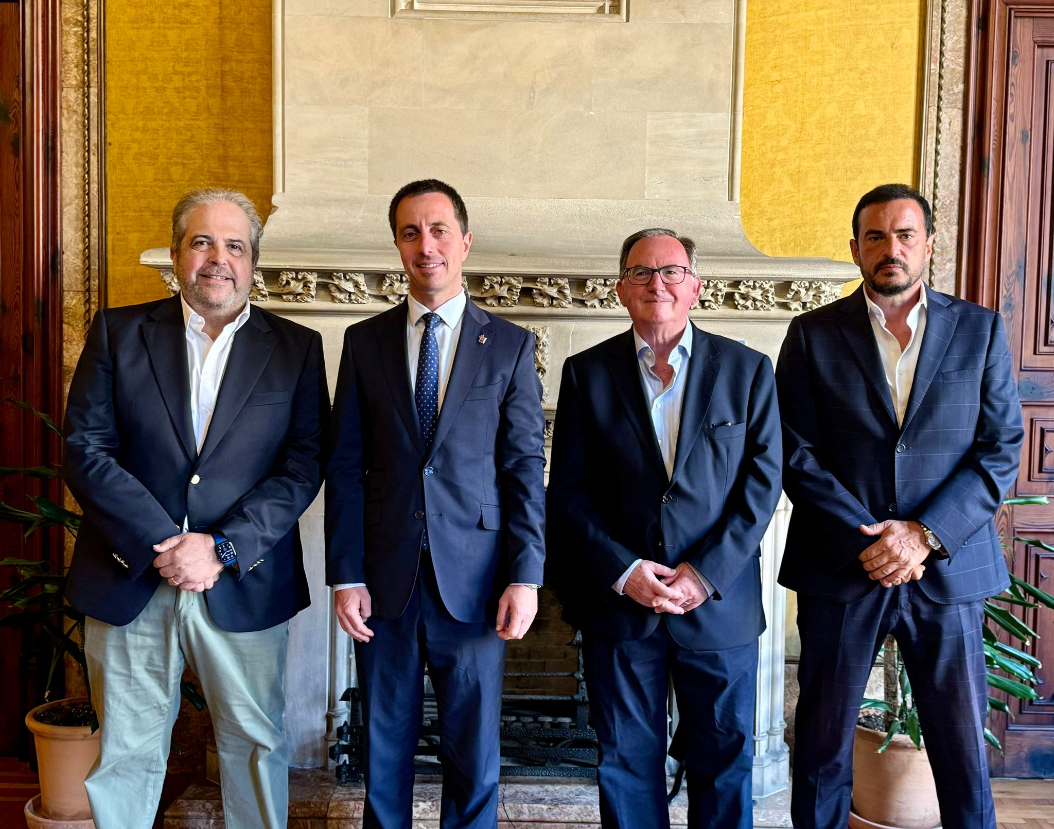 El president del Consell de Mallorca, Llorenç Galmés, rep en audiència el nou president del Consell Econòmic i Social, Francesc Fiol.