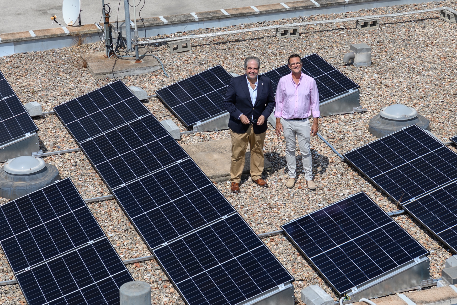 Las nuevas placas solares en el Parque de Bomberos de Alcúdia.