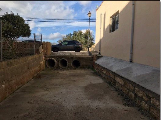 Via antiga del Xaragall de Son Manxo ,abans de realitzar les obres de millora, que patia problemes de desbordaments.