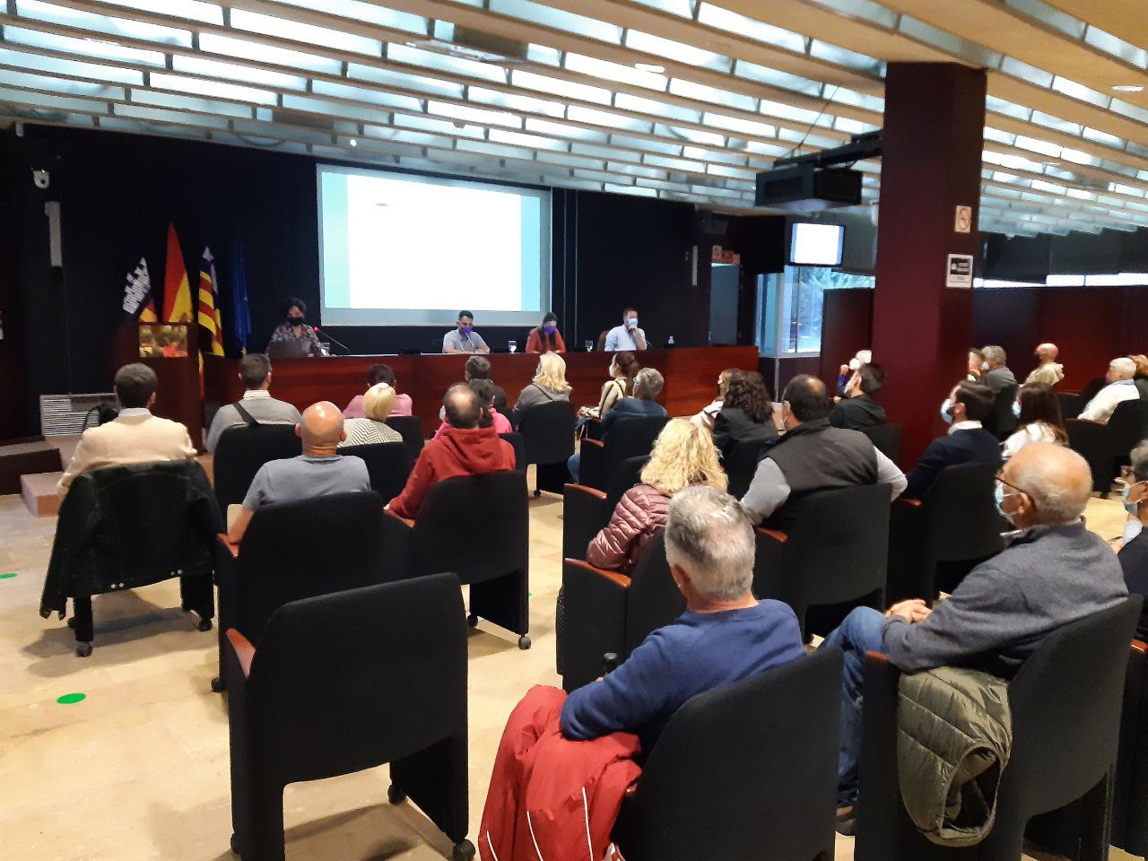 Presentación del proyecto a los vecinos y vecinas.