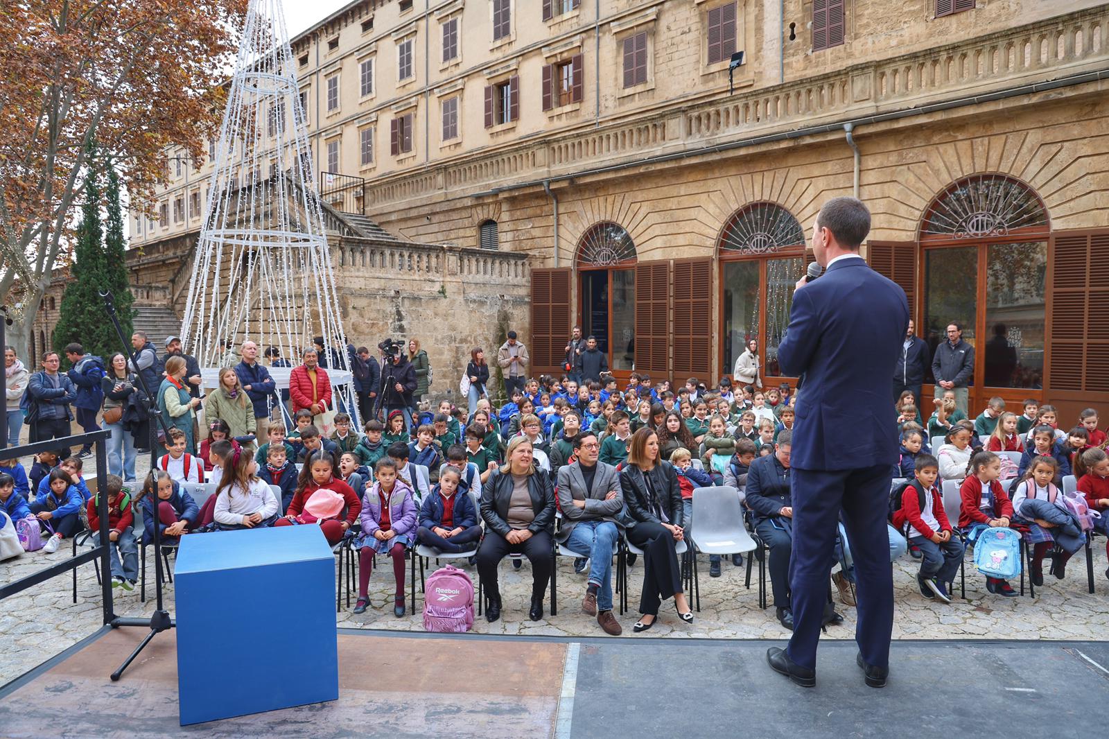 Acte de lliurament dels premis del concurs escolar “Dibuixa la teva postal nadalenca” a La Misericòrdia