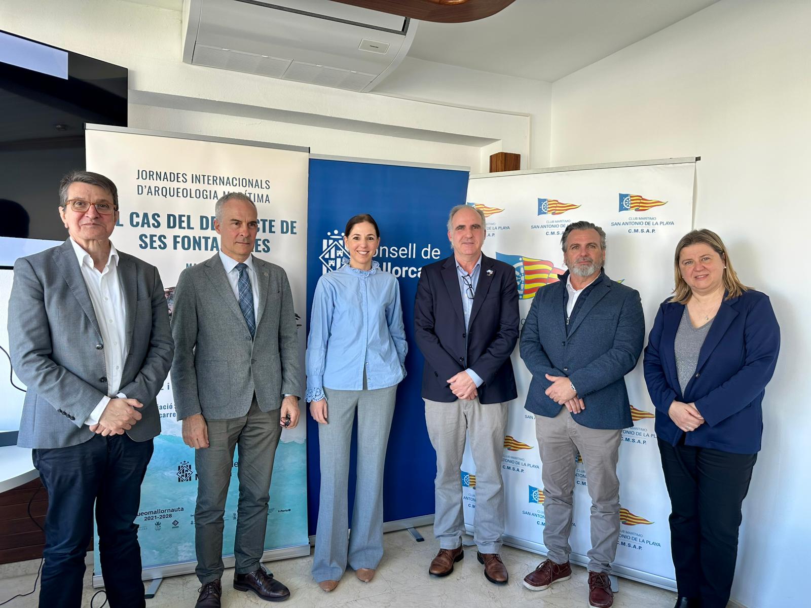 Reunión para informar sobre el inicio de los trabajos de la extracción del pecio de ses Fontanelles.