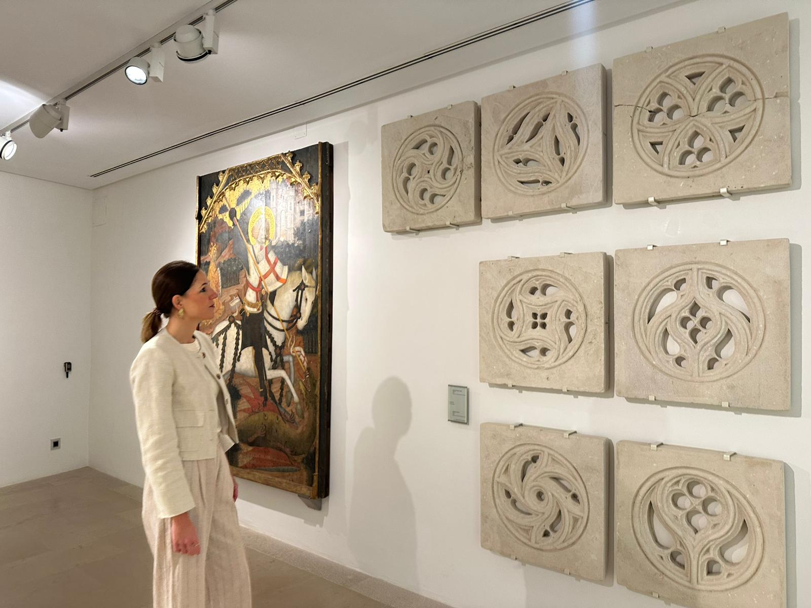 La vicepresidenta i consellera de Cultura i Patrimoni, Antònia Roca al Museu de Mallorca.
