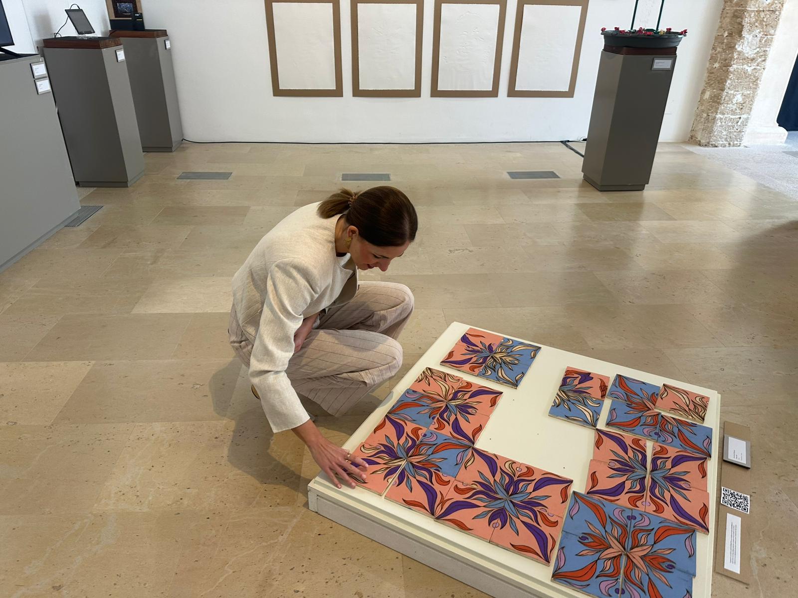 La vicepresidenta i consellera de Cultura i Patrimoni, Antònia Roca al Museu de Mallorca.