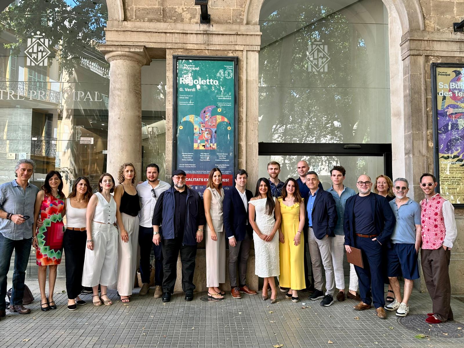Presentación de la ópera Rigoletto, de Giuseppe Verdi.