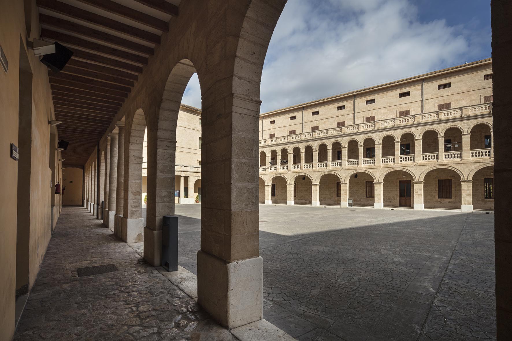 Arcades del pati interior